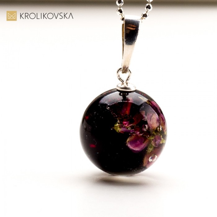 Biżuteria Srebrna: Sztuka w Prezencie.