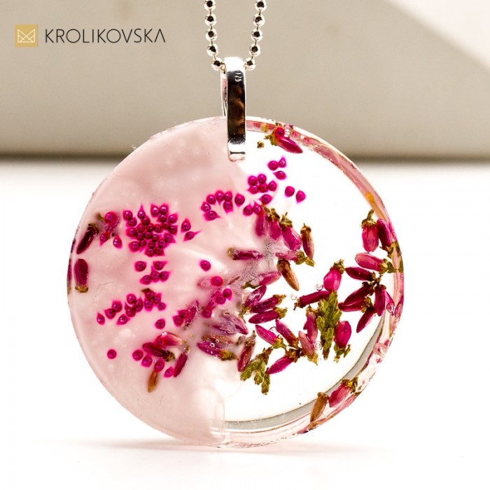 Stylowe połączenie: Srebro  w modnej biżuterii.