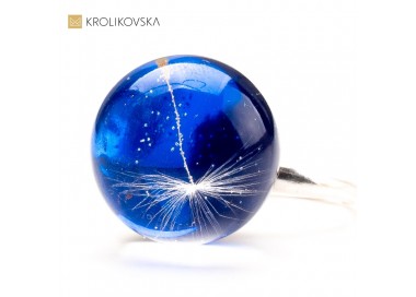 Srebrne Echo: Ponadczasowa Biżuteria Artystyczna.