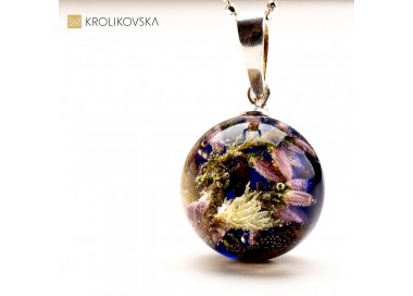 Naszyjnik z Kwiatami Zatopionymi w Żywicy - Elegancki Upominek.