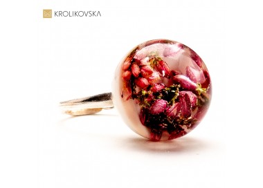 Pierścionek z Żywicy z Prawdziwymi Kwiatami - Naturalne Piękno.