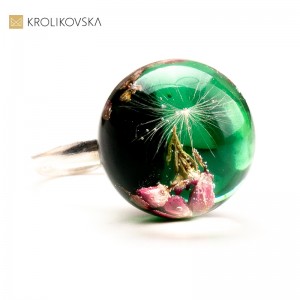 Pierścionek z Rośliną w Żywicy - Naturalny Urok.