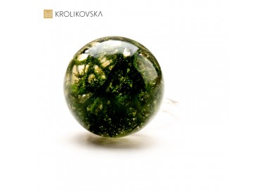 Ręcznie Wykonany Pierścionek z Kwiatami w Żywicy - Prezent na Dzień Mam.