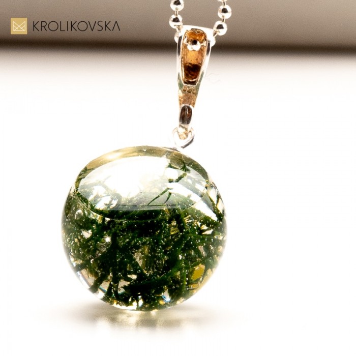 Elegancka Biżuteria z Roślinami w Żywicy - Upominek na Dzień Matki.