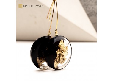 Kolczyki z żywicy z zatopionymi płatkami złota - Stylowy upominek.