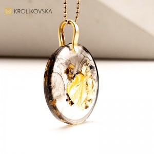 Sztuka w naszyjniku, prezent wyjątkowy.