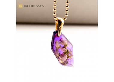 Ręcznie Robiona Biżuteria z Roślinami w Żywicy - Naturalny Urok.