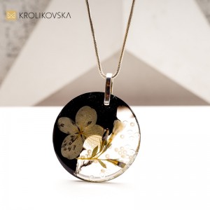Stylowy Naszyjnik z Kwiatemi: Nowoczesny Upominek