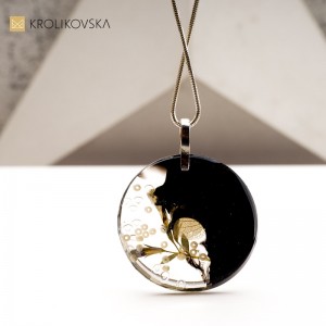 Stylowy Naszyjnik z Kwiatemi: Nowoczesny Upominek