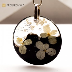 Naszyjnik Krolikovska: Elegancja w Każdym Detalu.