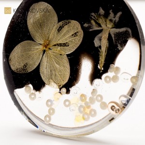 Najpiękniejsze naszyjniki na prezent – wyjątkowa biżuteria dla ukochanej.