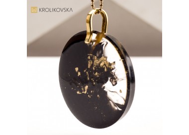 Naszyjniki na Prezent dla Kobiety – Elegancka Biżuteria na Każdą Okazję.
