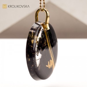 Naszyjniki na Prezent dla Kobiety – Elegancka Biżuteria na Każdą Okazję.
