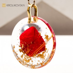 Naszyjniki na Prezent – Stylowa Biżuteria dla Kobiet.