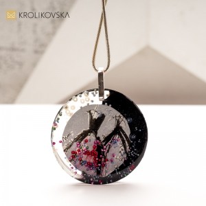 Stylowe Naszyjniki z Ręcznie Malowanymi Rysunkami – Idealne na Prezent.