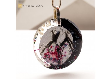 Stylowe Naszyjniki z Ręcznie Malowanymi Rysunkami – Idealne na Prezent.1