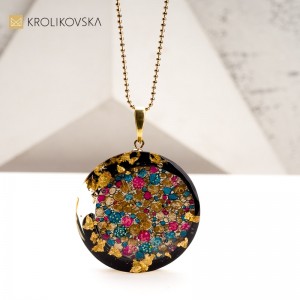 Naszyjnik z Ręcznie Malowanym Wzorem – Ekskluzywna Biżuteria na Prezent.