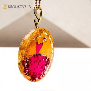 Unikalny Naszyjnik z Grafiką – Limitowana Kolekcja Stworzona przez Artystkę.