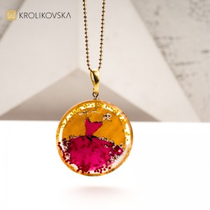 Unikalny Naszyjnik z Grafiką – Limitowana Kolekcja Stworzona przez Artystkę.