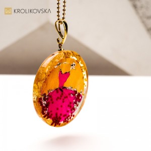 Unikalny Naszyjnik z Grafiką – Limitowana Kolekcja Stworzona przez Artystkę.