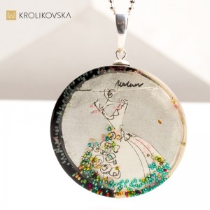 Naszyjnik z Obrazem Artystki – Rękodzieło dla Miłośników Sztuki.2