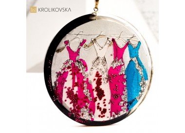 Naszyjnik z Ręcznie Malowaną Grafiką – Sztuka w Biżuterii.