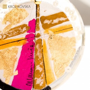 Artystyczny Naszyjnik z Oryginalną Grafiką – Wyjątkowy Prezent dla Miłośników Sztuki. Artystyczny Naszyjnik z Oryginalną Grafiką – Wyjątkowy Prezent dla Miłośników Sztuki.