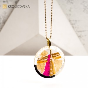 Artystyczny Naszyjnik z Oryginalną Grafiką – Wyjątkowy Prezent dla Miłośników Sztuki. Artystyczny Naszyjnik z Oryginalną Grafiką – Wyjątkowy Prezent dla Miłośników Sztuki.