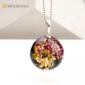 Biżuteria z Prawdziwymi Kwiatami - Piękno Natury Zatrzymane w Czasie. Biżuteria z Prawdziwymi Kwiatami - Piękno Natury Zatrzymane w Czasie.