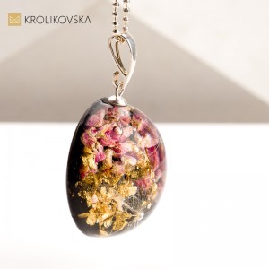 Biżuteria z Prawdziwymi Kwiatami - Piękno Natury Zatrzymane w Czasie. Biżuteria z Prawdziwymi Kwiatami - Piękno Natury Zatrzymane w Czasie.