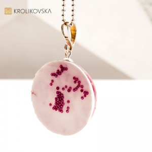 Unikatowa Biżuteria z Prawdziwymi Kwiatami – Idealny Prezent dla Bliskiej Osoby.