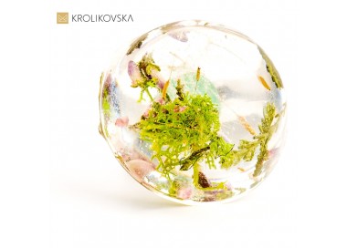 Ręcznie Tworzony Pierścionek z Kwiatami – Natura w Każdym Detalu