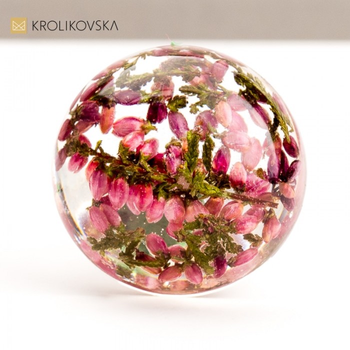 Unikalny Pierścionek z Prawdziwymi Kwiatami – Naturalna Elegancja