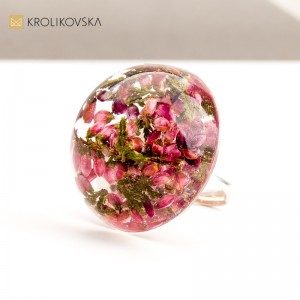 Unikalny Pierścionek z Prawdziwymi Kwiatami – Naturalna Elegancja