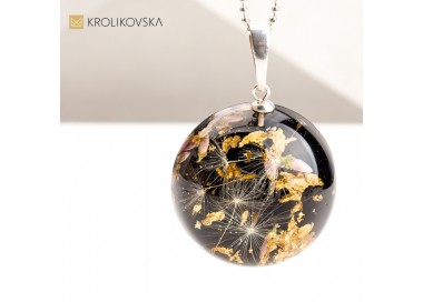 Rękodzieło, biżuteria artystyczna.
