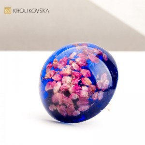 Unikatowa biżuteria z prawdziwymi kwiatami – idealny prezent od serca.