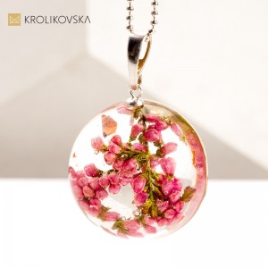 Naturalna Elegancja – Biżuteria z Roślinami Ręcznie Tworzona. Naturalna Elegancja – Biżuteria z Roślinami Ręcznie Tworzona.