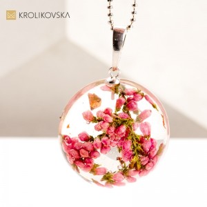 Naturalna Elegancja – Biżuteria z Roślinami Ręcznie Tworzona. Naturalna Elegancja – Biżuteria z Roślinami Ręcznie Tworzona.