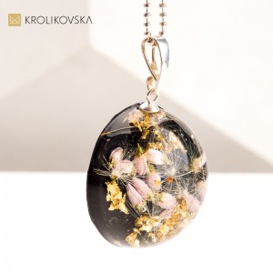 Wyjątkowa Biżuteria na Prezent – Stworzona przez Artystkę.