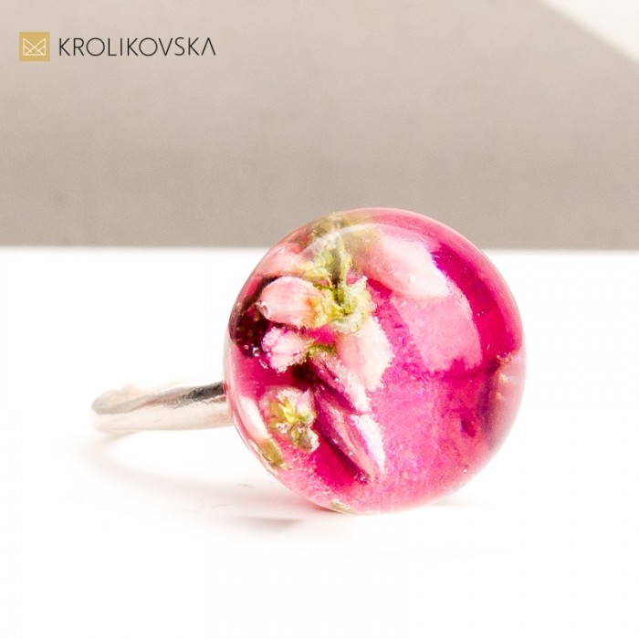 Pierścionek z Kwiatami na Prezent – Wyjątkowe Dzieła Tworzone z Pasją