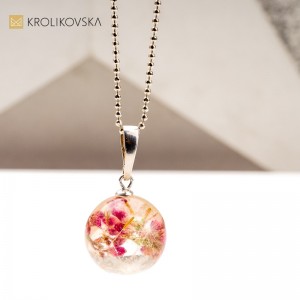 Ekskluzywna Biżuteria na Prezent – Unikatowe Produkty od Artystki.