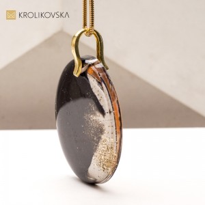 Naszyjniki Premium z Artystycznymi Grafikami – Wyjątkowy Prezent.
