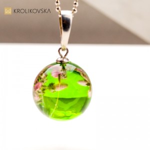 Biżuteria Handmade z Kwiatami – Naturalne Piękno w Wyjątkowej Formie.