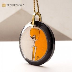 Naszyjniki z Grafikami Ręcznie Malowanymi – Idealne na Wyjątkowy Prezent.