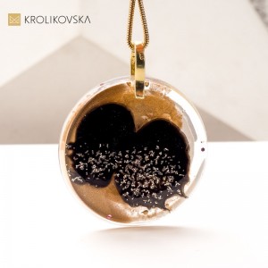 Naszyjnik Stworzony Przez Artystkę – Unikatowy Prezent dla Bliskiej Osoby.