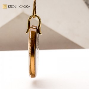 Naszyjnik z Grafiką Malowaną Ręcznie – Wyjątkowa, Unikatowa Biżuteria od Artystki.