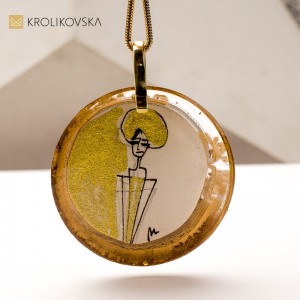 Naszyjniki Artystyczne na Prezent – Unikalne Grafiki Malowane Ręcznie.