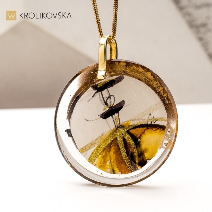 Naszyjnik z Oryginalną Grafiką – Każdy Egzemplarz to Małe Dzieło Sztuki.