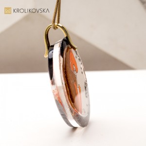 Unikatowy Naszyjnik z Ręcznie Malowaną Grafiką – Dzieło Sztuki na Prezent.