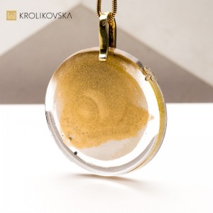 Naszyjnik z Malowaną Miniaturą – Wyjątkowy Prezent Handmade.